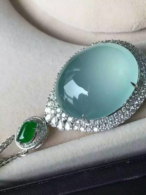 批发采购玉器工艺品-冰种蓝水大鸽子蛋,中高端产品,有意者联系工厂询价!批发采购-.